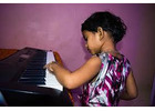 Simple Piano Training for Children with Big Dreams